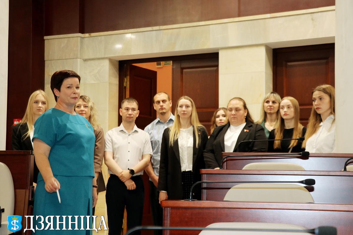 «Молодежь Щучинщины познакомилась  с работой белорусского парламента»