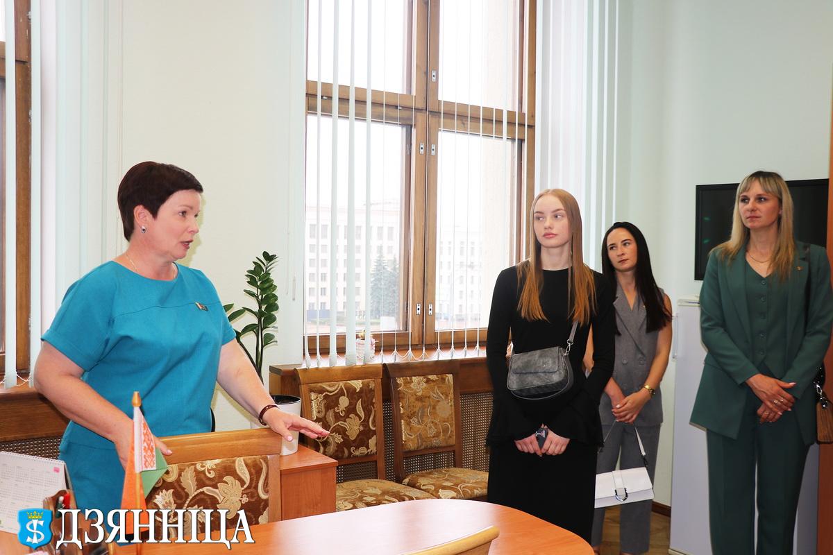 «Молодежь Щучинщины познакомилась с работой белорусского парламента»