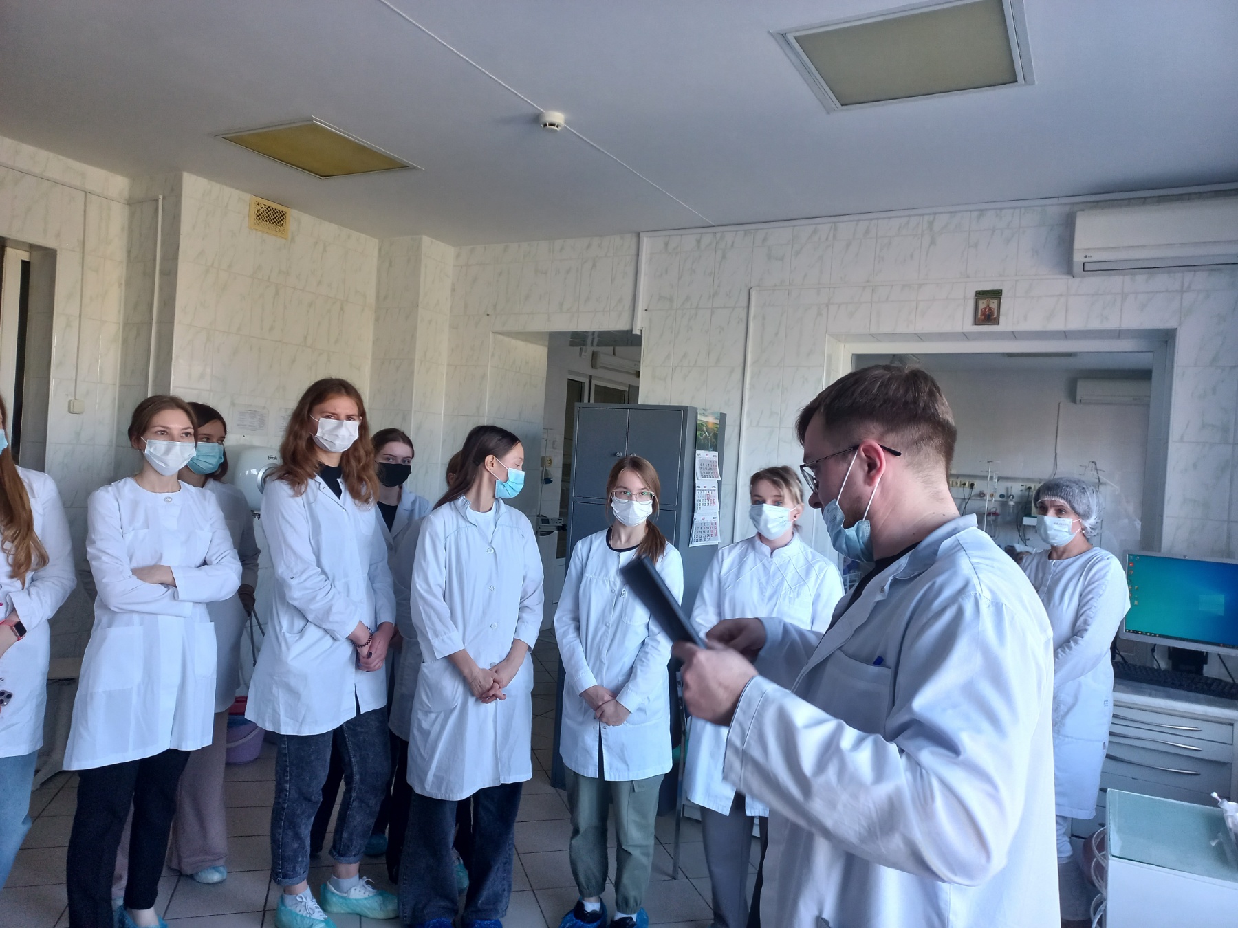 11 апреля на базе УЗ «Щучинская ЦРБ» прошла профориентационная экскурсия для студентов  Гродненского государственного медицинского университета.