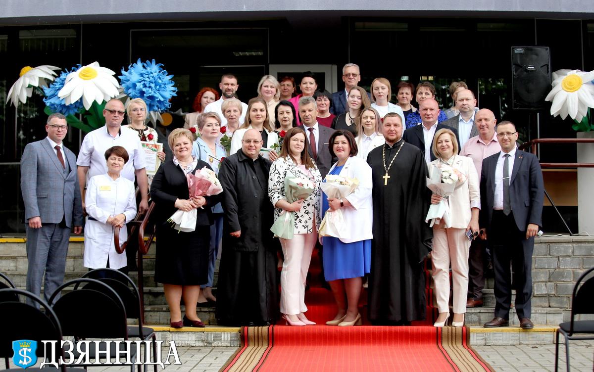 Благородное дело – лечить людей. 